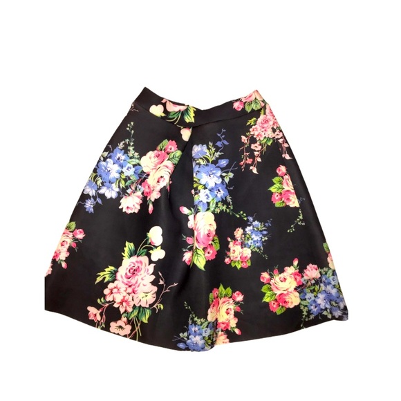 Windsor Dresses & Skirts - Windsor Floral Skirt (Juniors)